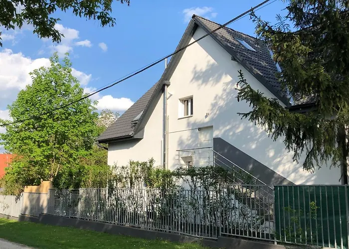 Buda Valley: With Garden