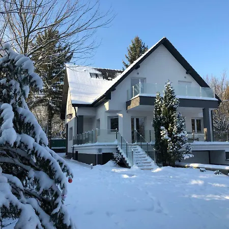 Appartamento Buda Valley: With Garden Budapest